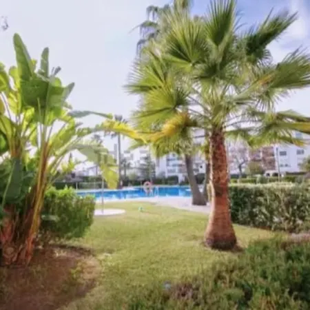 Junto A La Playa Wifi Parking Apartment Marbella